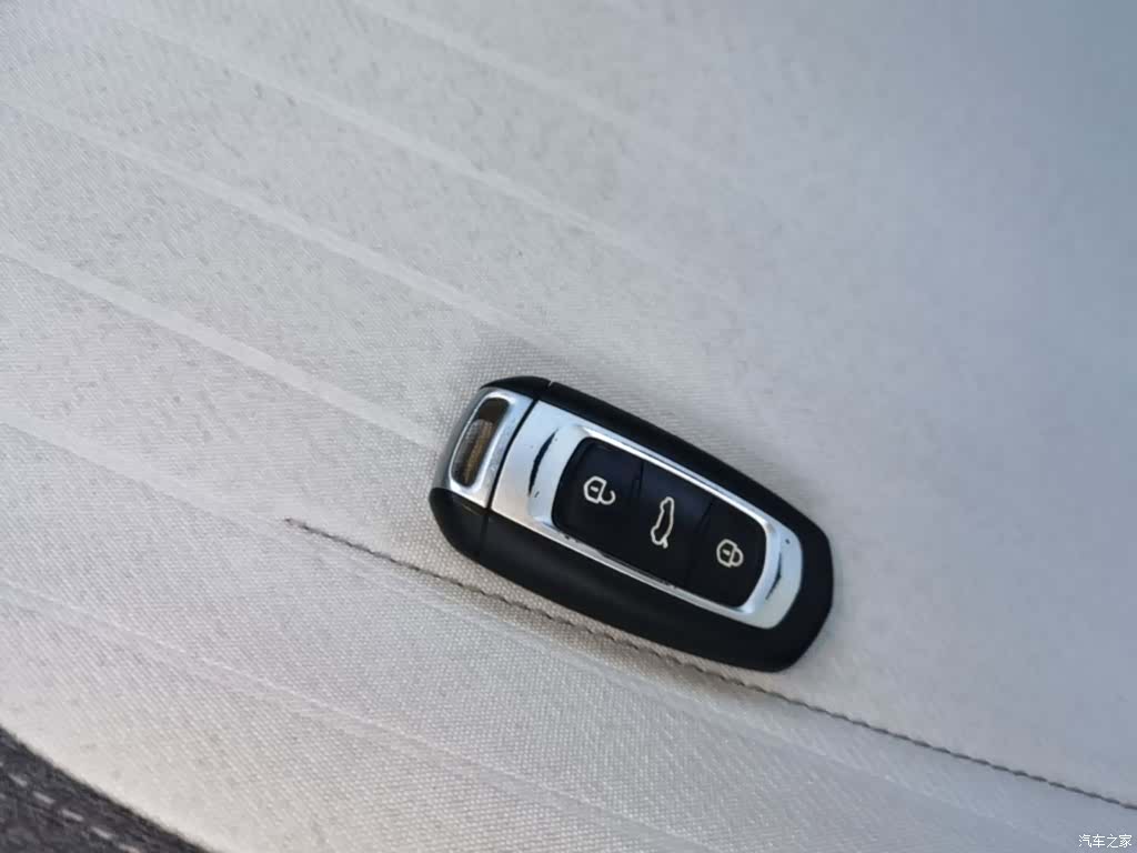 Geely Panda, 2025 9