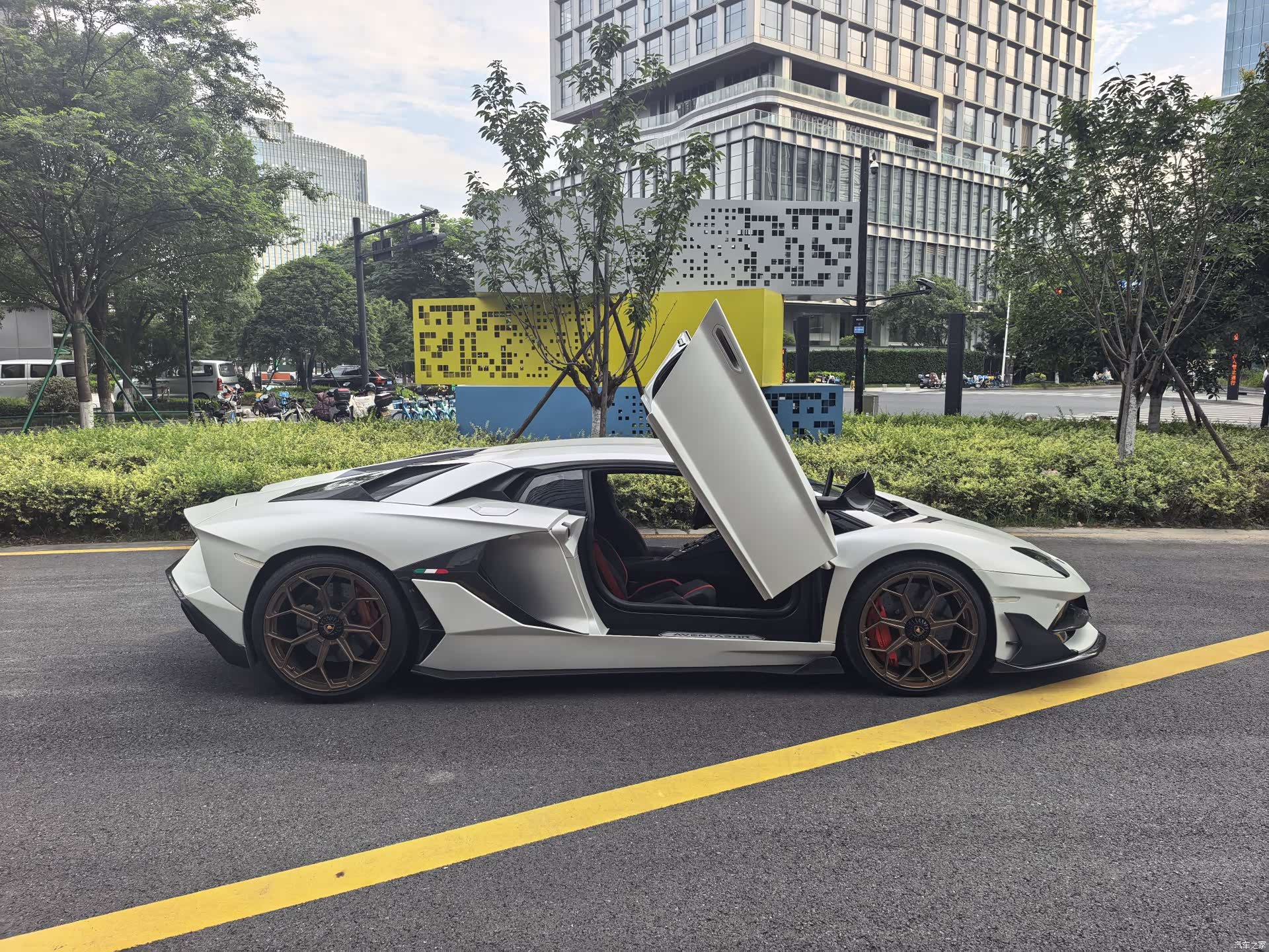Lamborghini Aventador, 2013 15