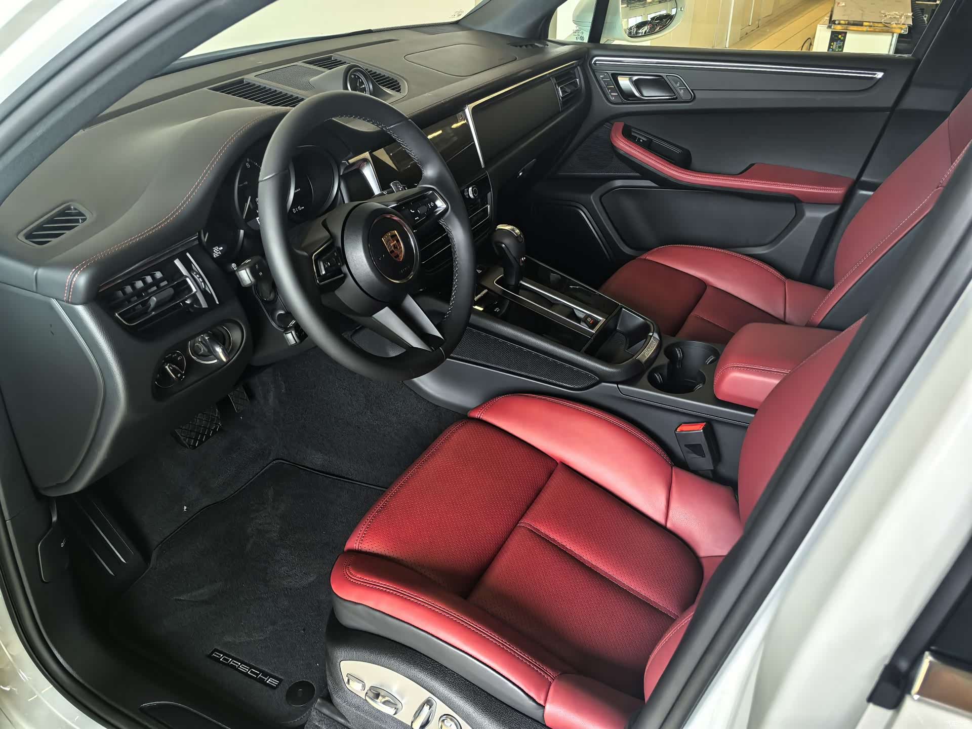 Porsche Macan, 2026 8