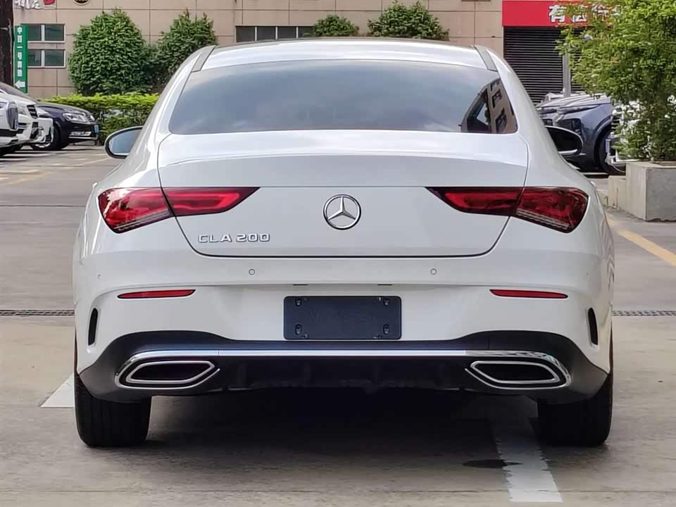 Mercedes-Benz CLA