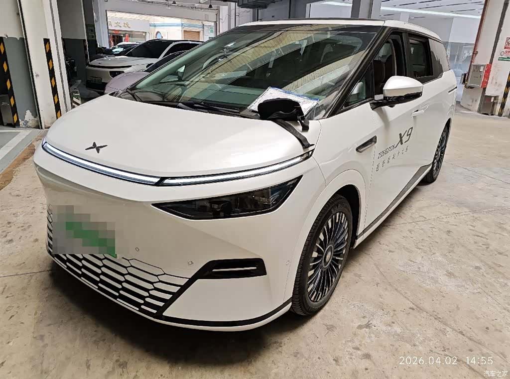 Xpeng X9, 2025 1