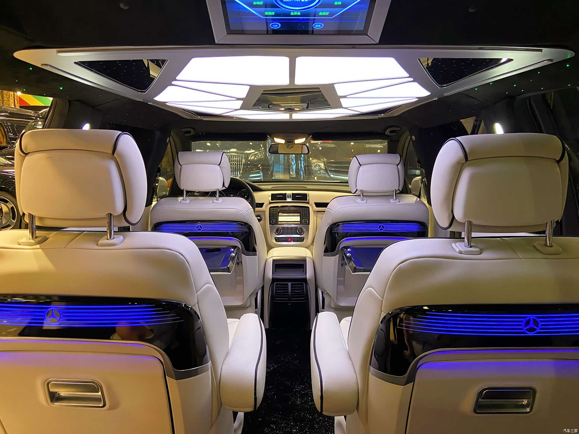Mercedes-Benz R-Class, 2012 24