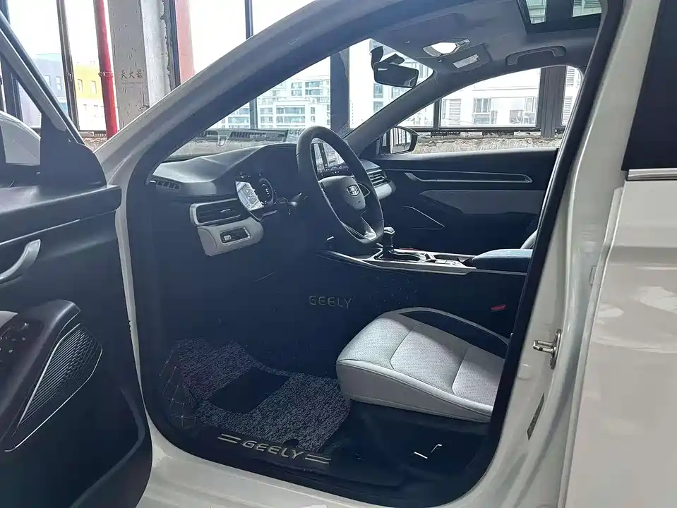 Geely Emgrand