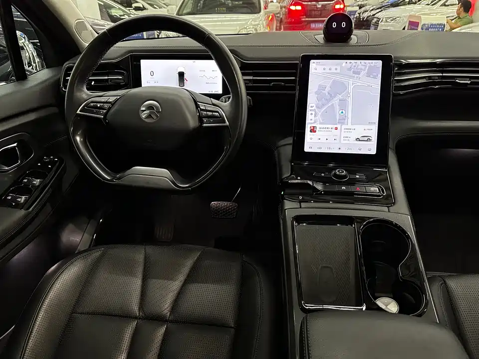 NIO ES8