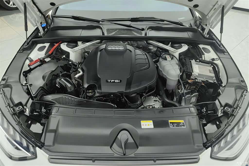 Audi A4L, 2022 10