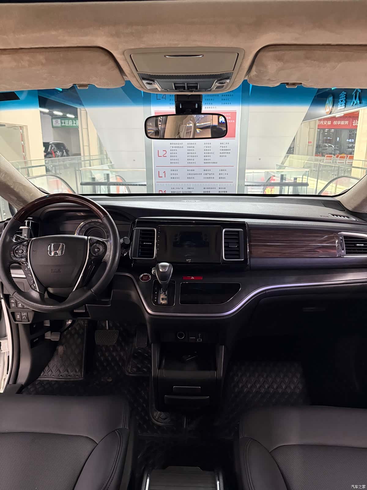 Honda Elysion, 2017 все фото