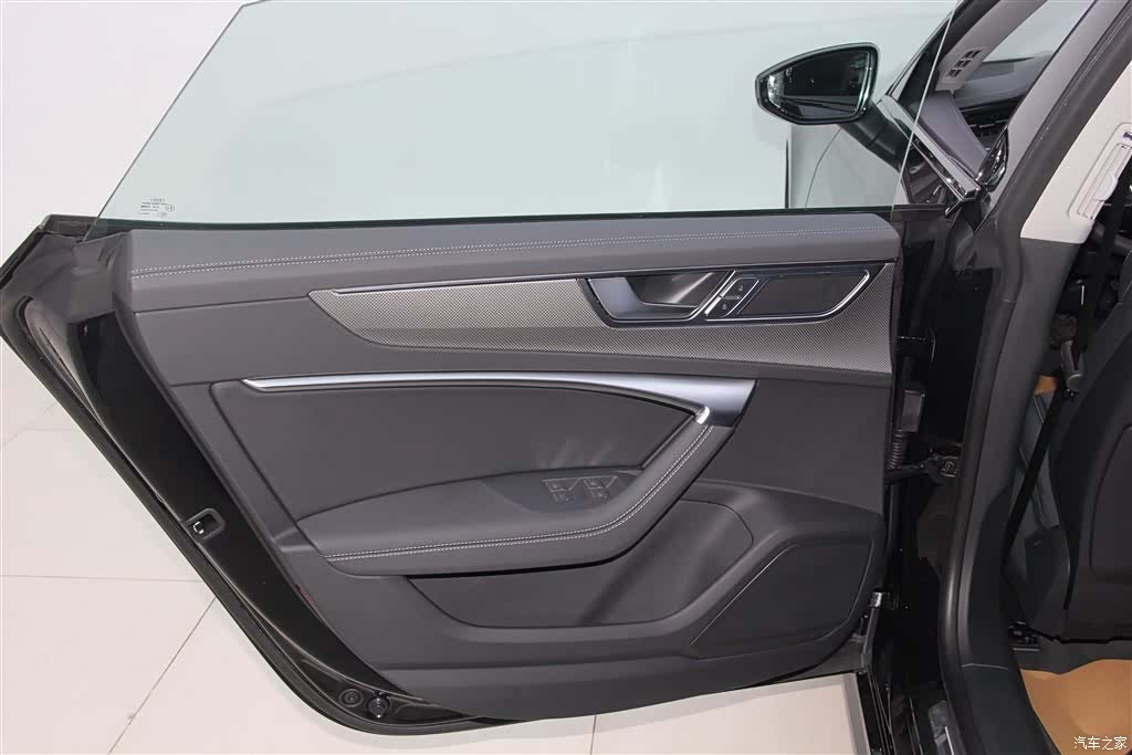 Audi A7L, 2025 32