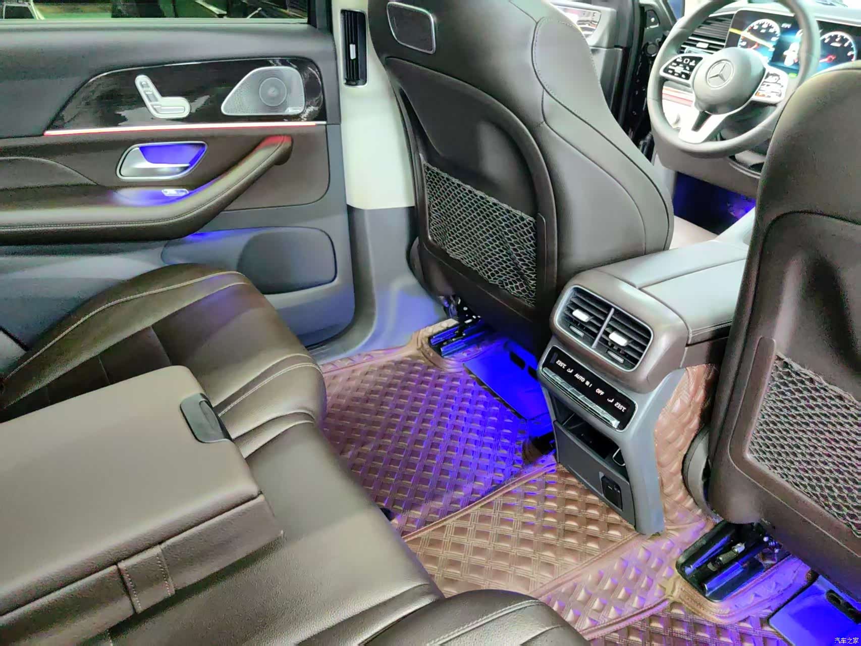 Mercedes-Benz GLS, 2020 12