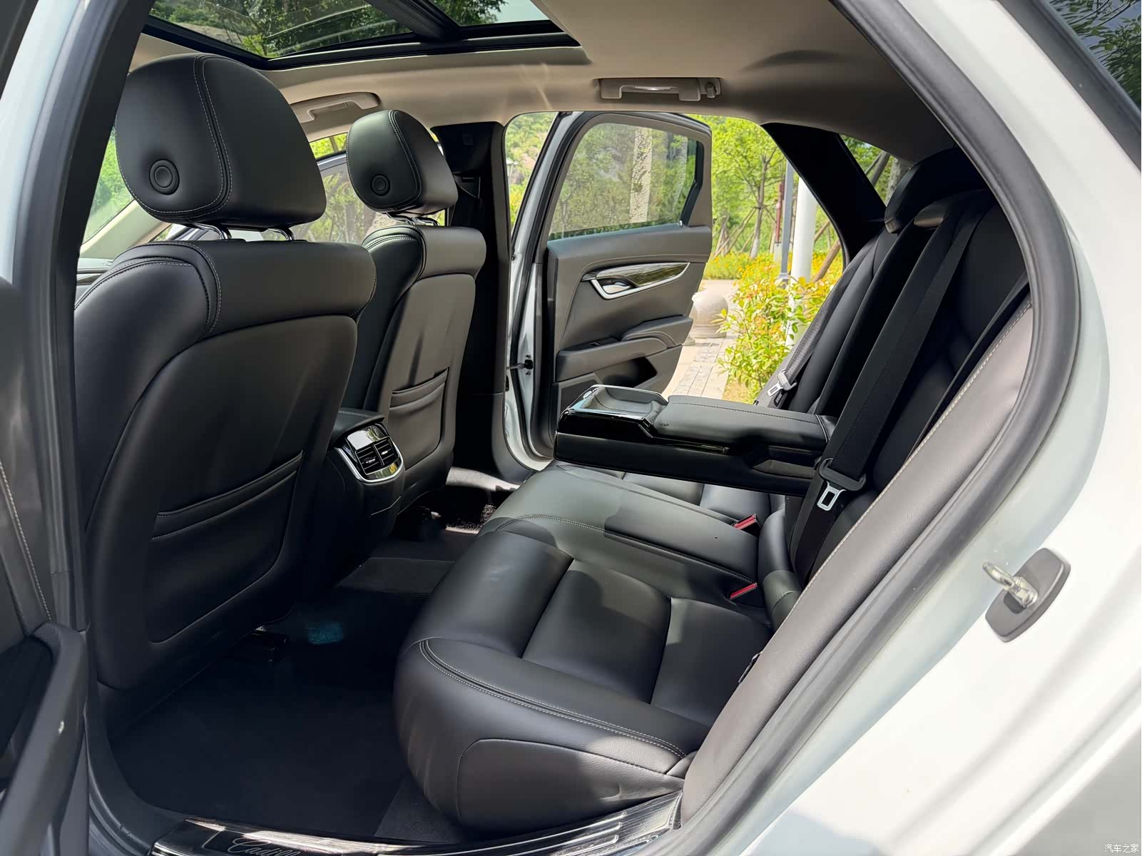 Cadillac XTS, 2018 8