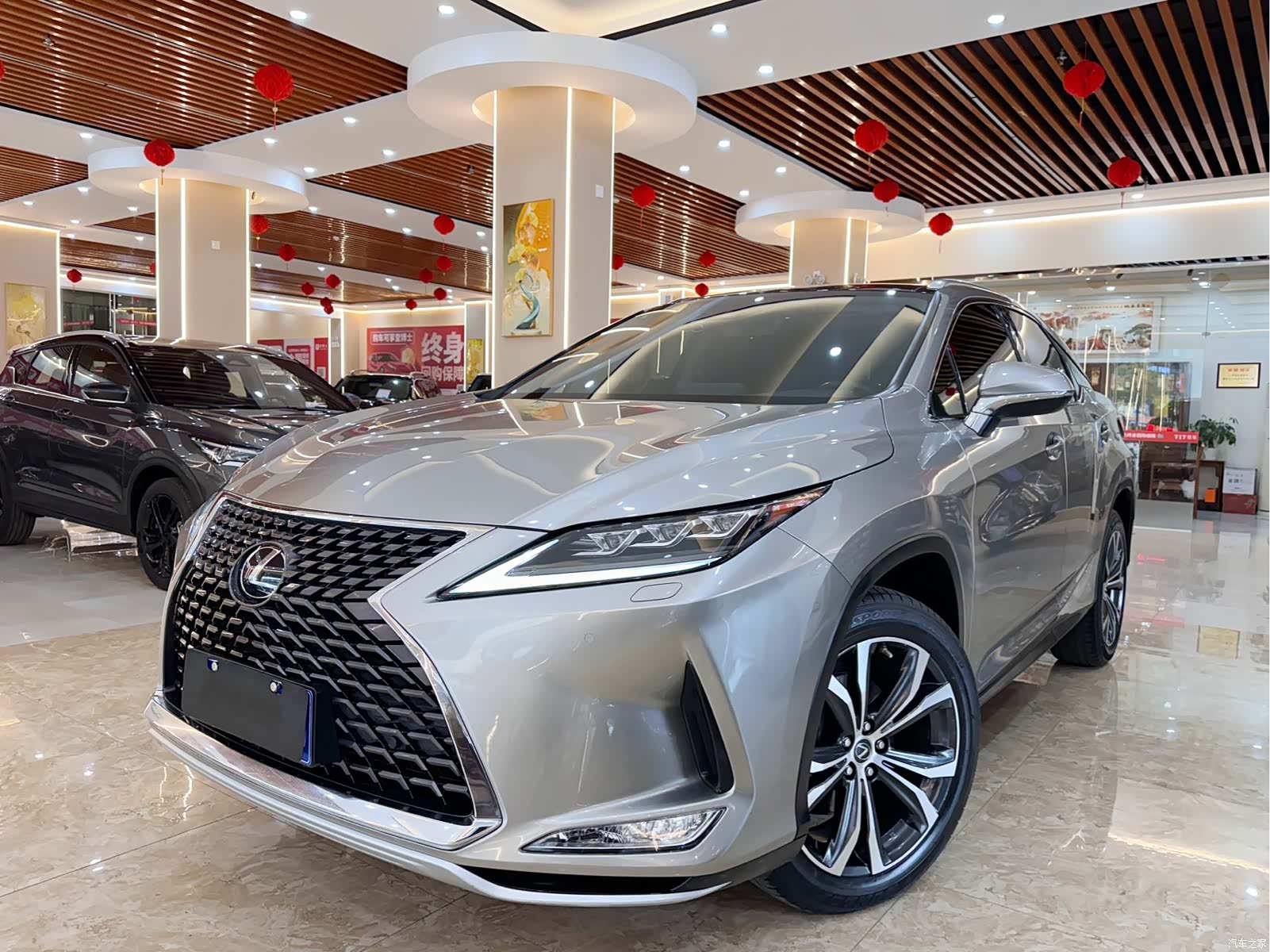 Lexus RX, 2021 1