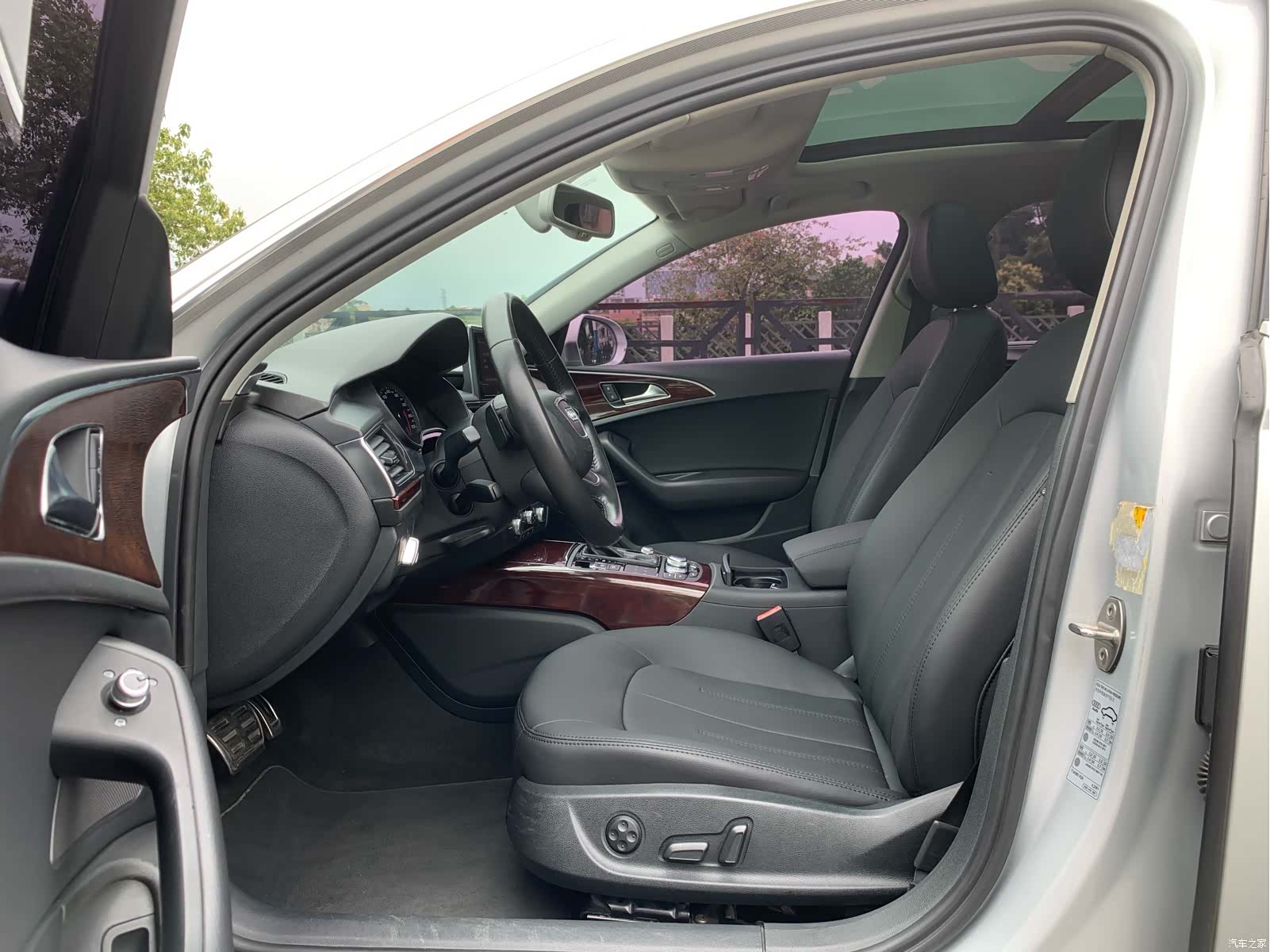 Audi A6L, 2014 13
