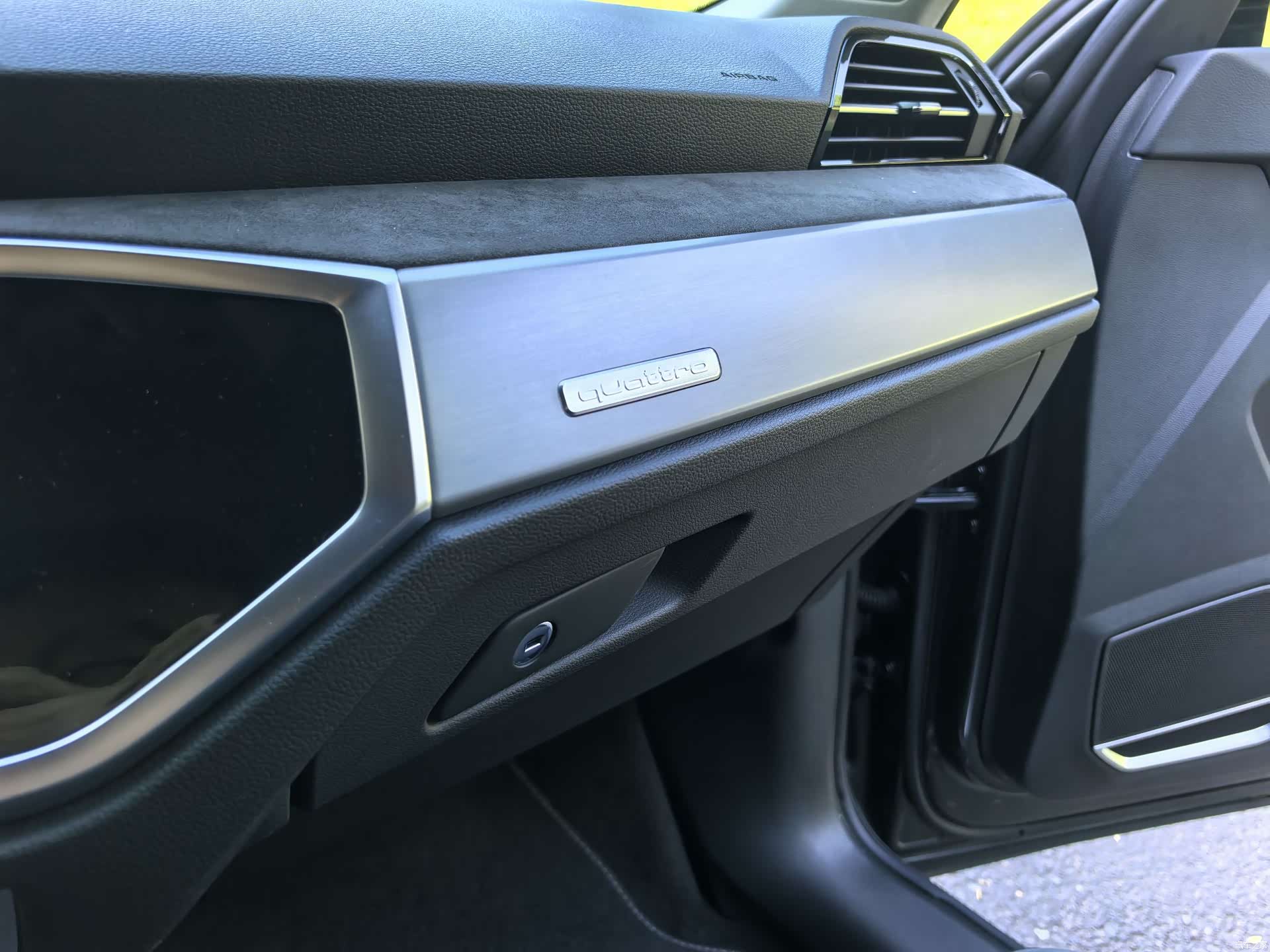 Audi Q3, 2021 8