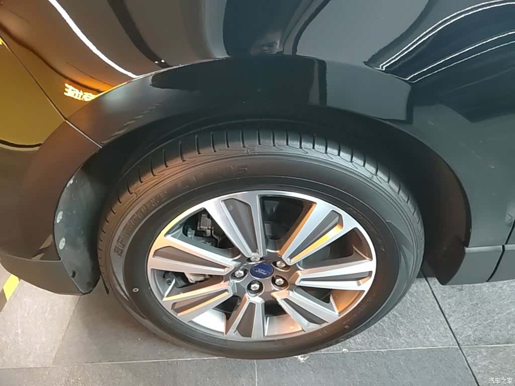 Ford Edge, 2021 23