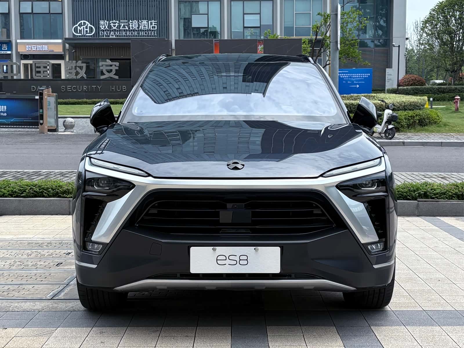 NIO ES8, 2021 4