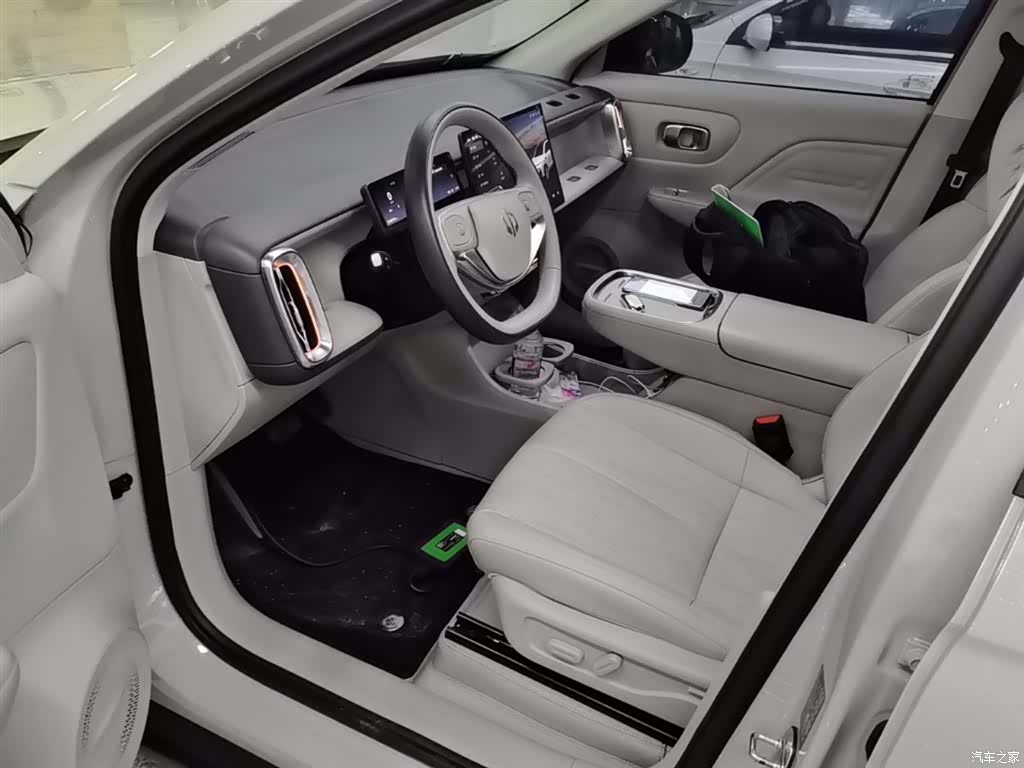 Leapmotor B10, 2025 15