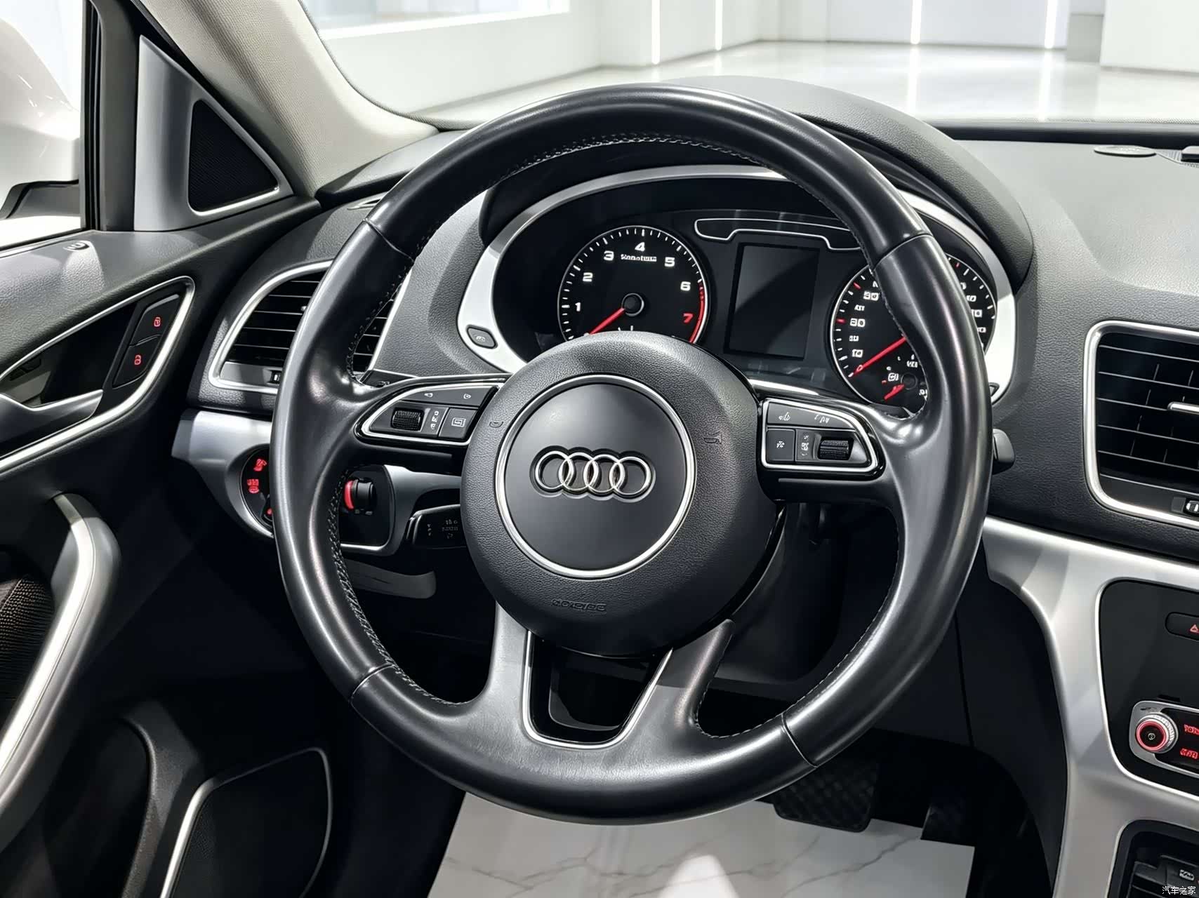 Audi Q3, 2014 6