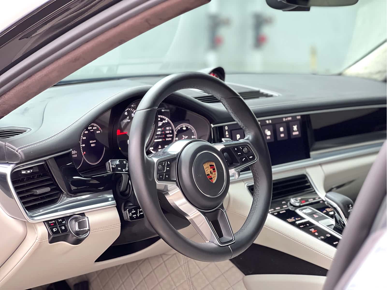 Porsche Panamera, 2018 все фото