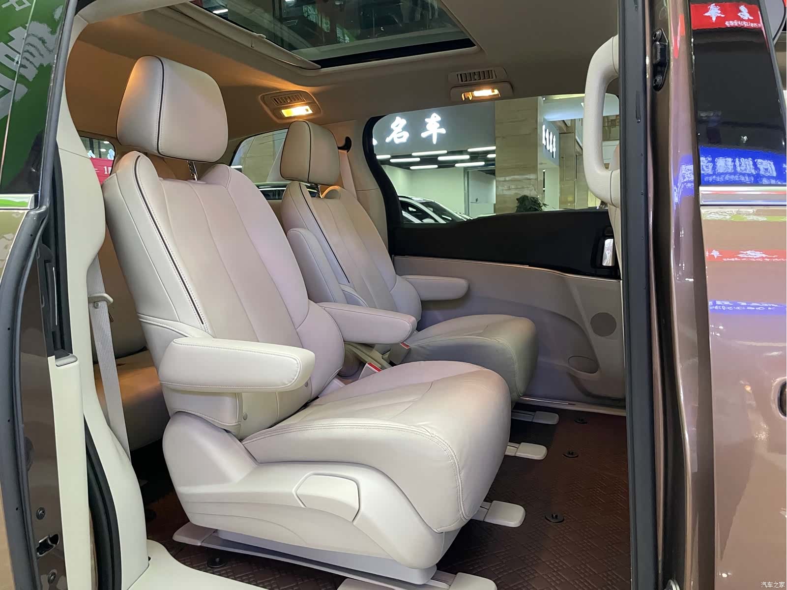 Buick GL8, 2020 10