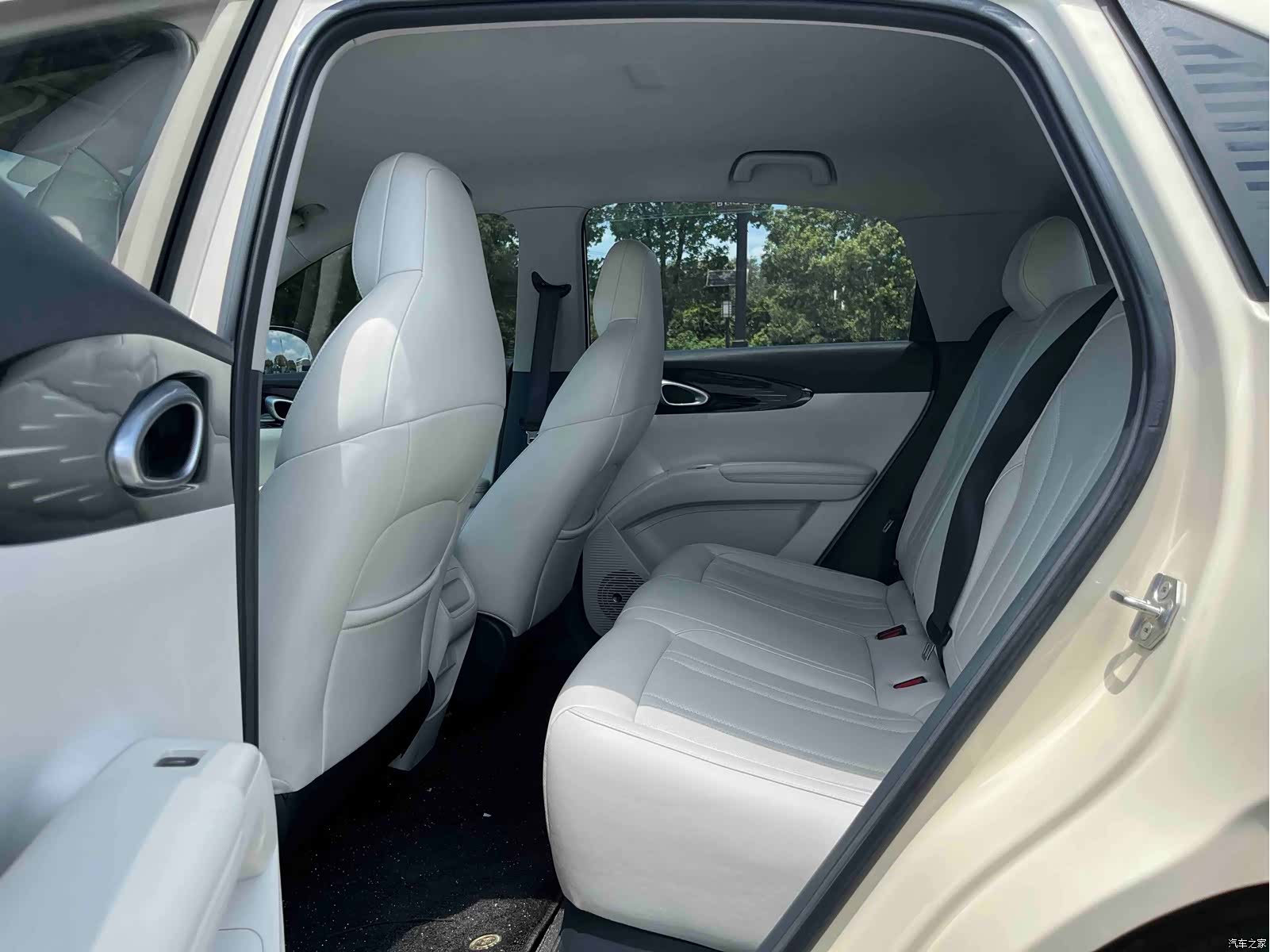 Geely Xingyuan, 2025 4