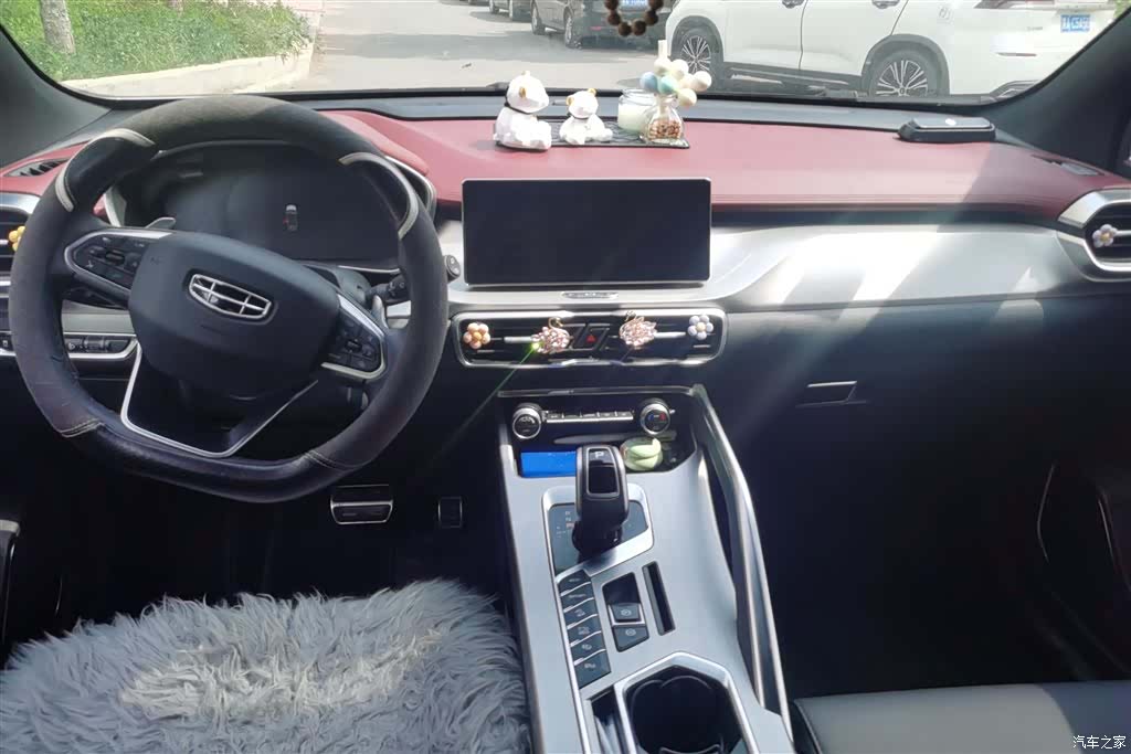 Geely Coolray, 2020 12