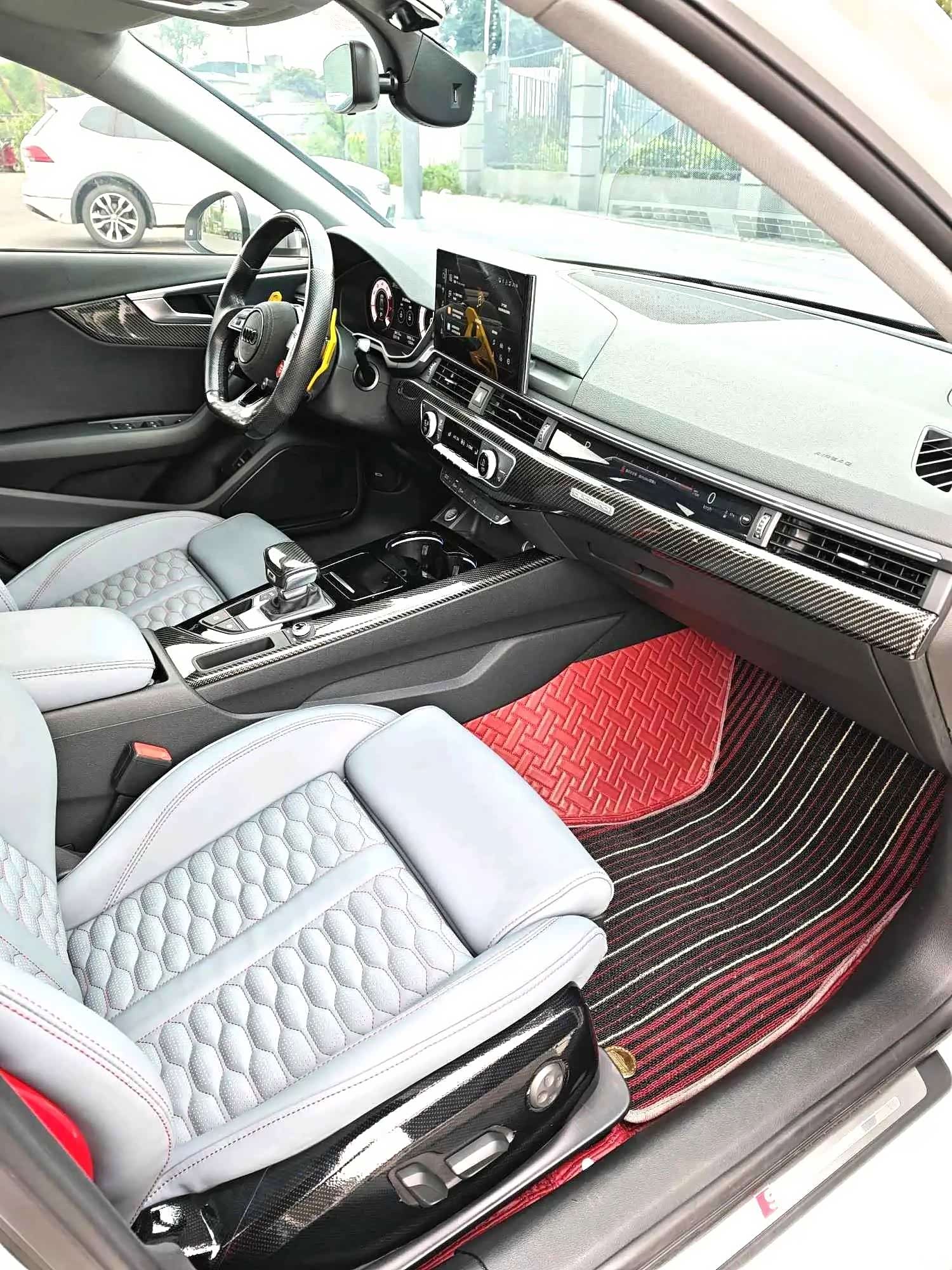 Audi A4L, 2021 все фото