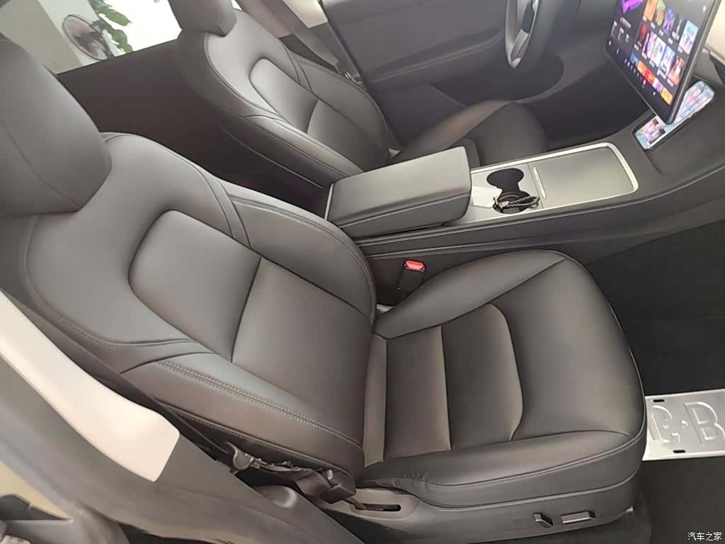 Tesla Model Y, 2021 25