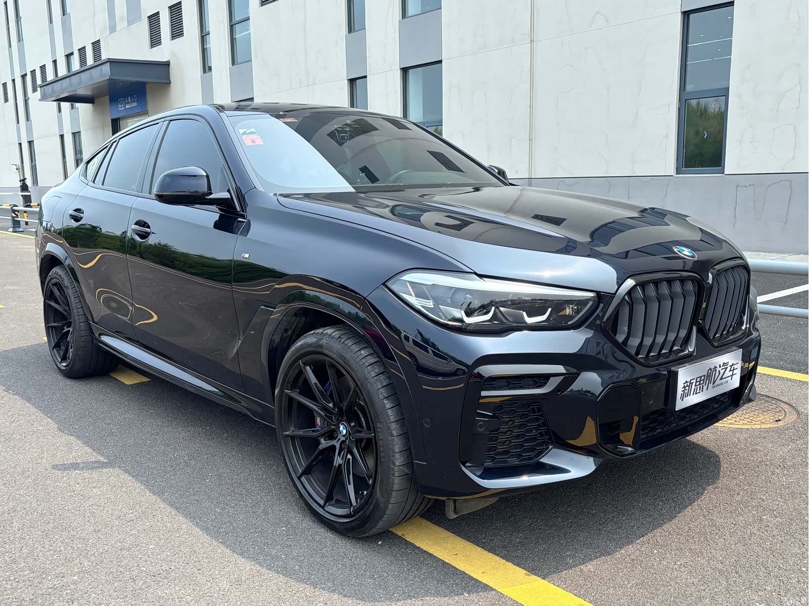 BMW X6, 2023 все фото