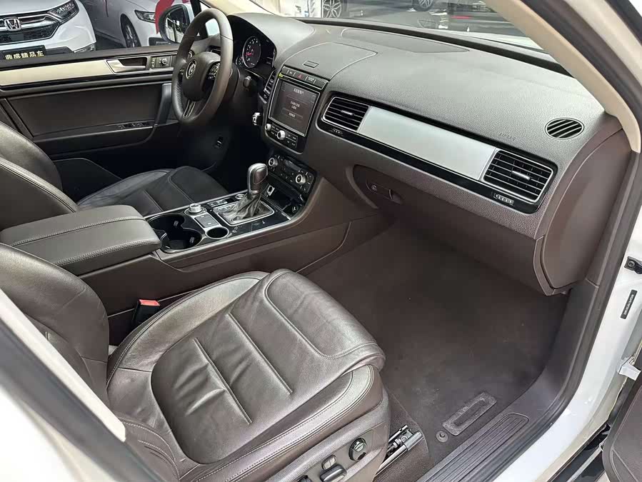 Volkswagen Touareg 2016, фото 5