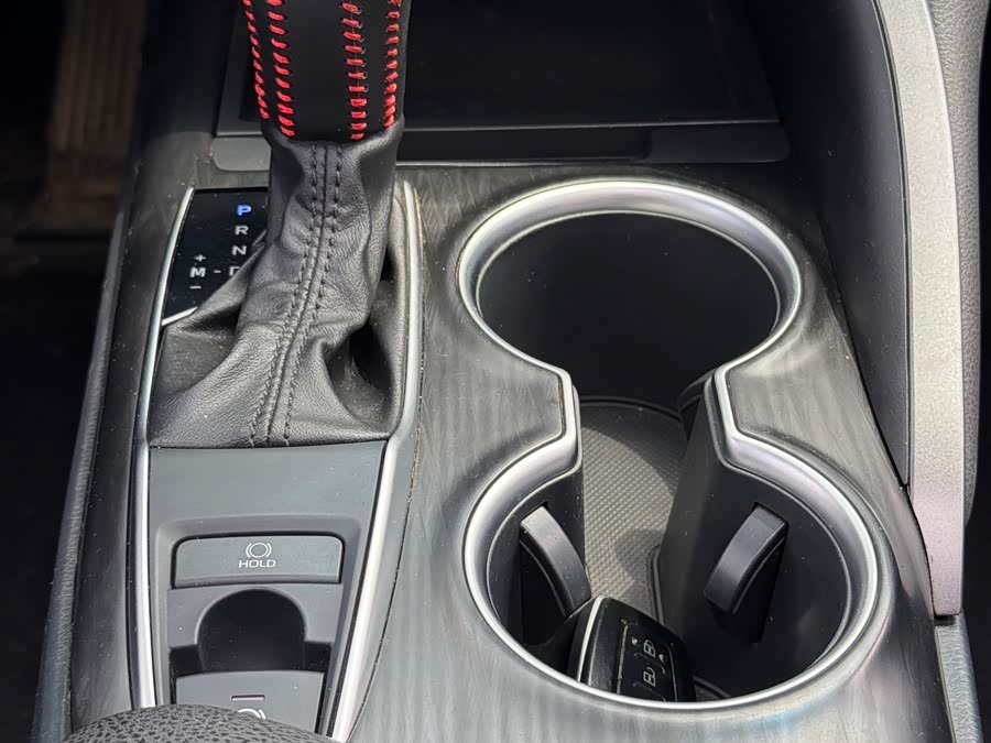 Toyota Camry 2022, фото 14