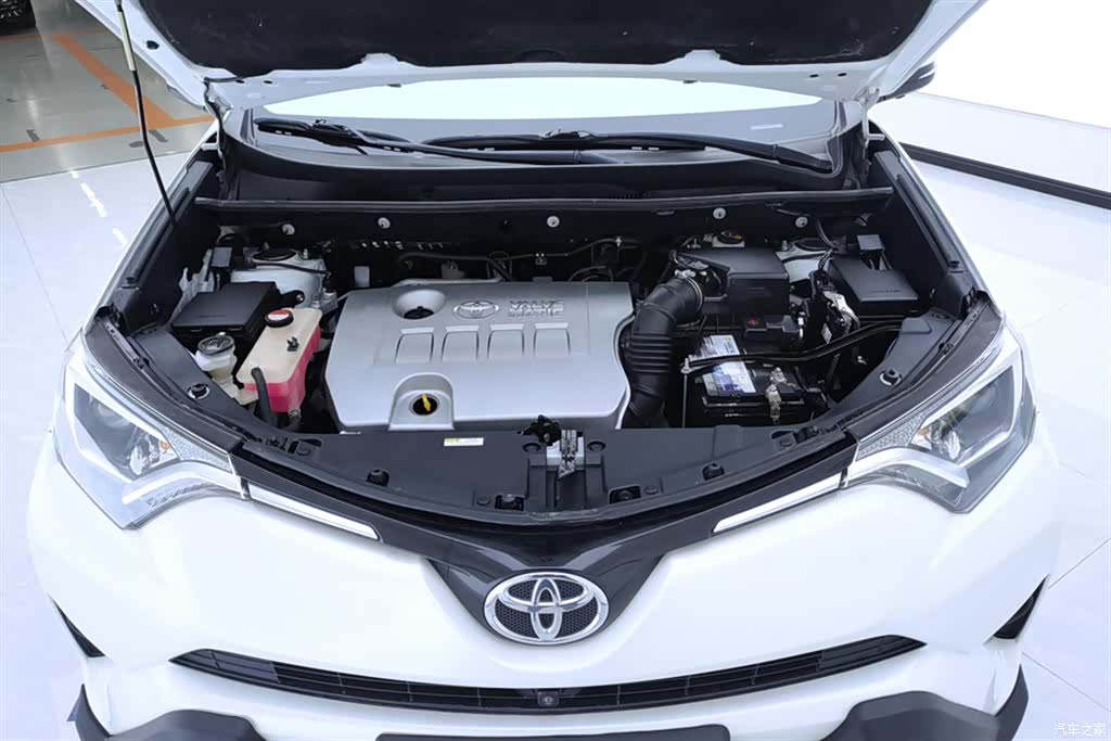 Toyota RAV4, 2018 10