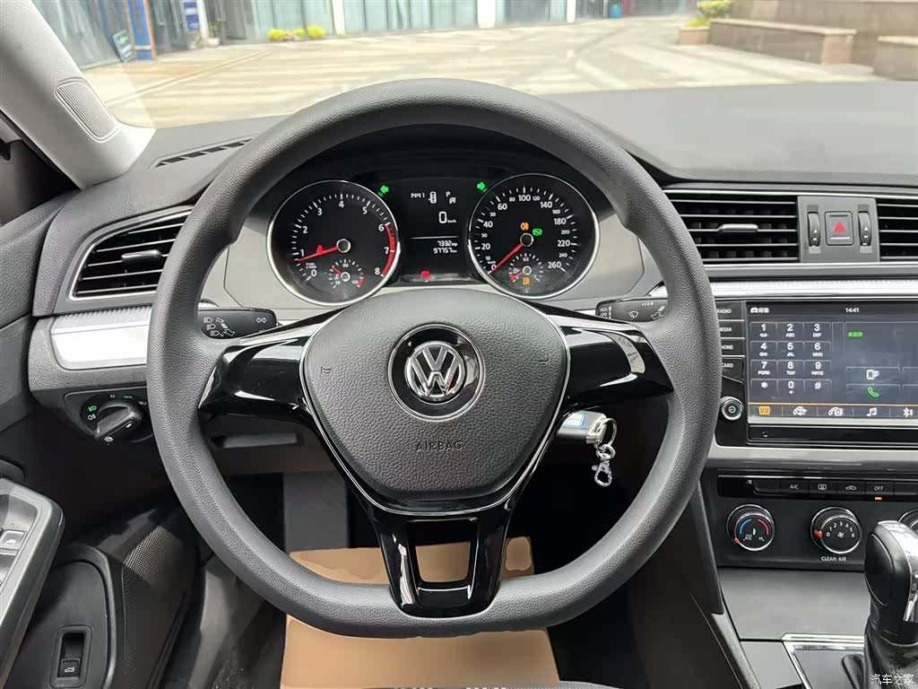 Volkswagen Lamando, 2018 11