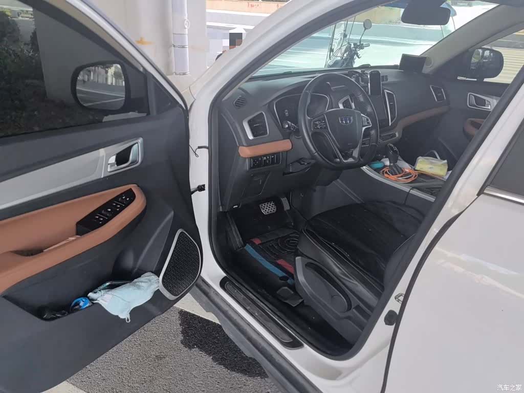 Geely X6, 2019 14