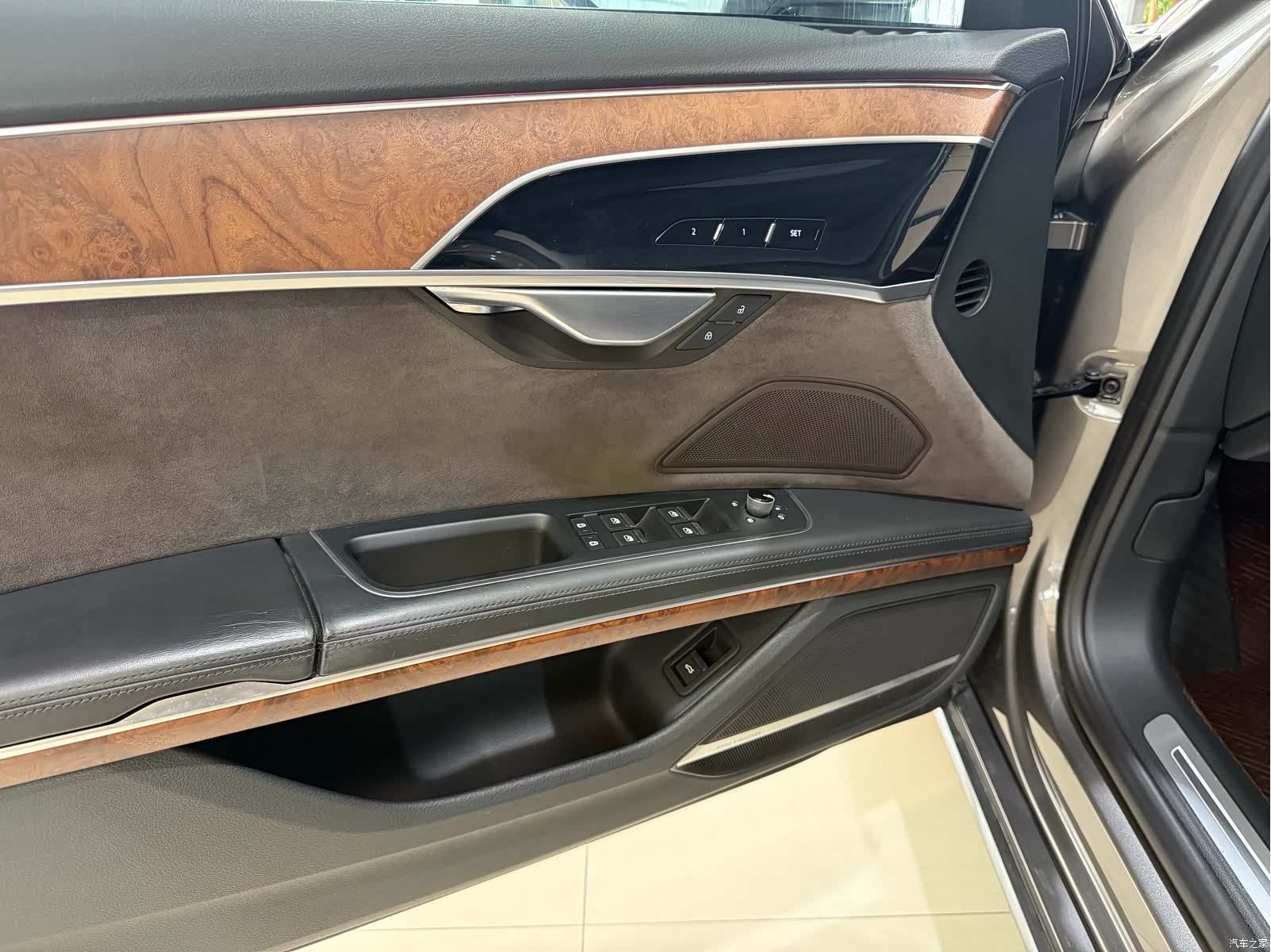 Audi A8L, 2018 11