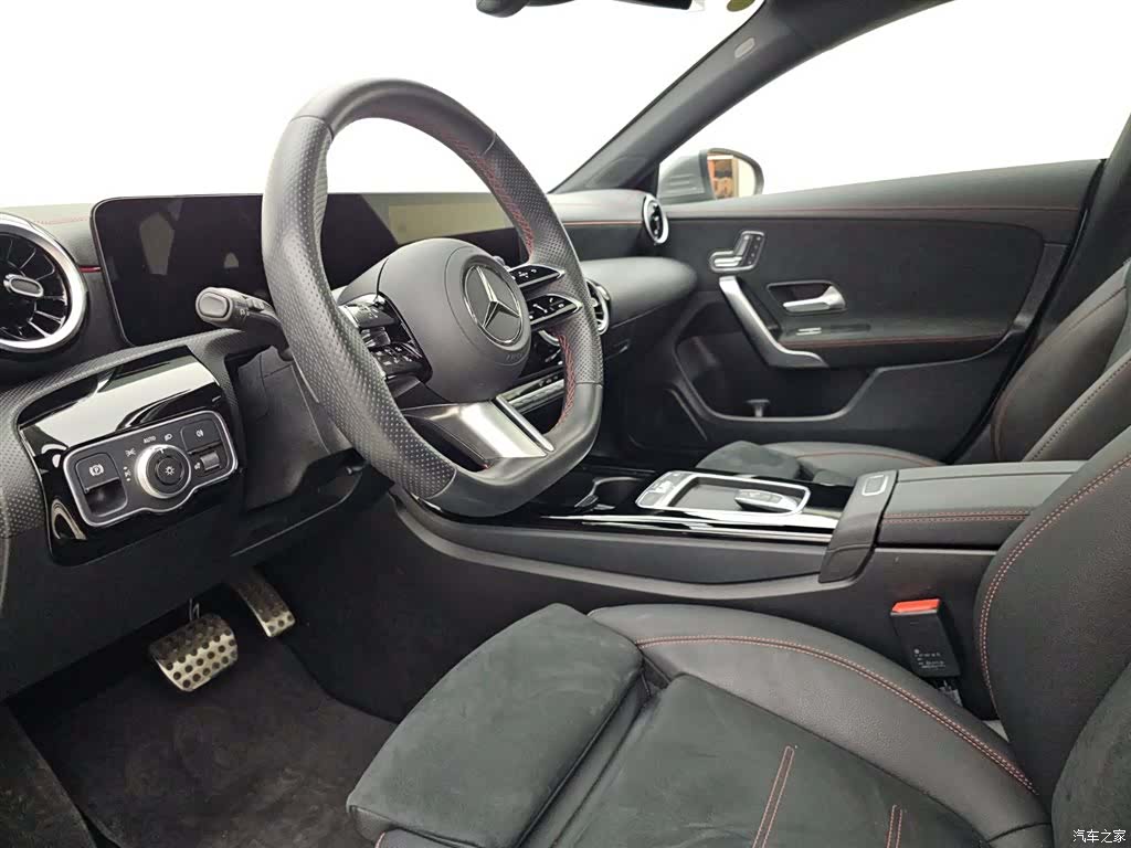 Mercedes-Benz CLA, 2024 8