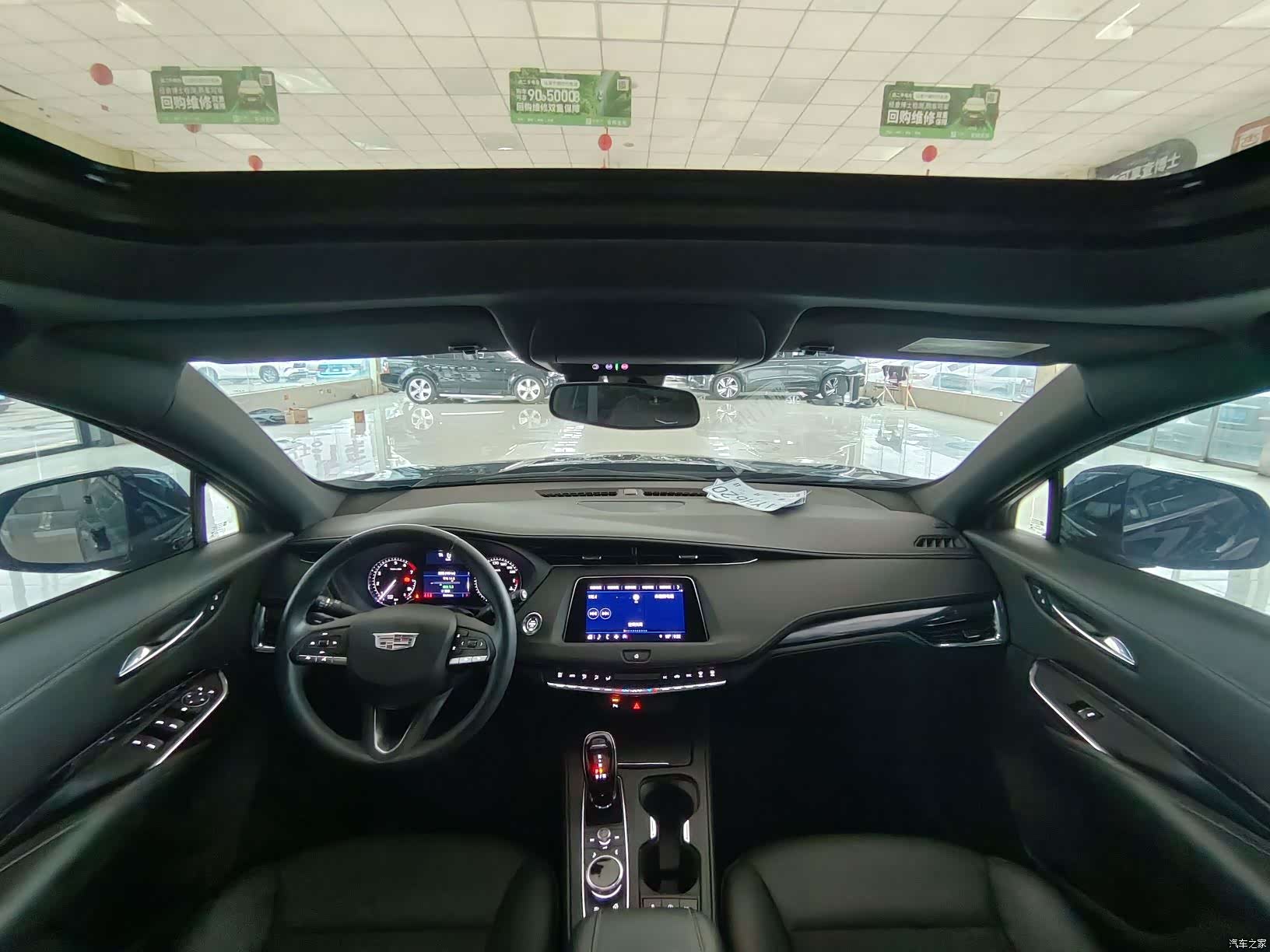 Cadillac XT4, 2022 12