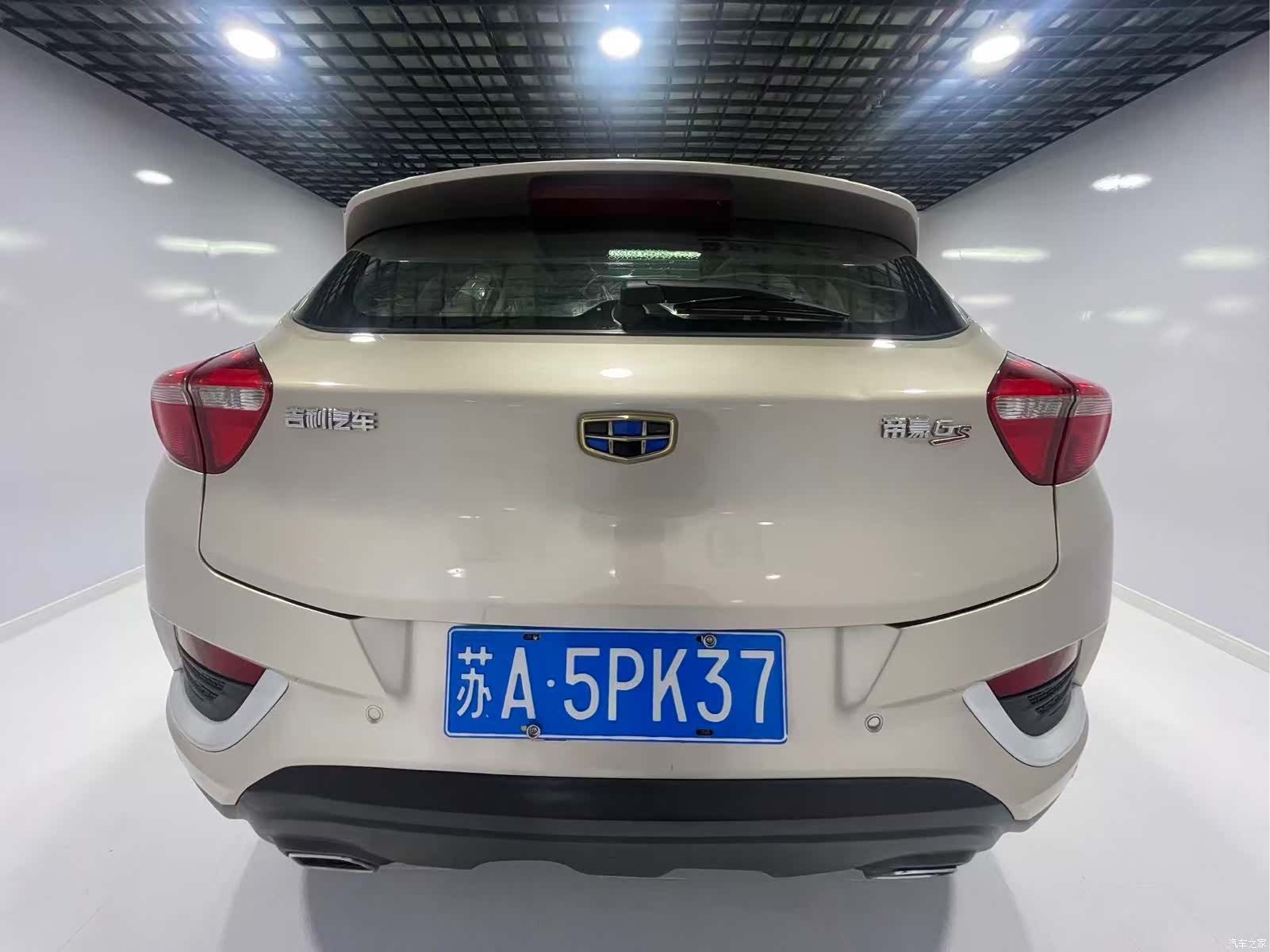 Geely Emgrand, 2017 9
