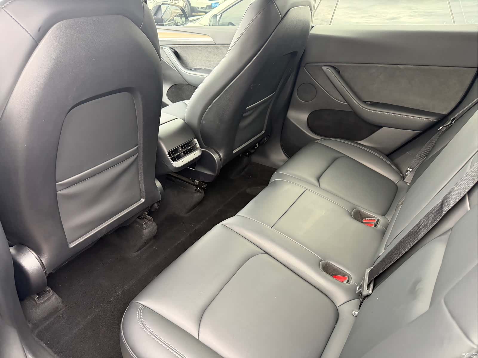 Tesla Model Y, 2023 6