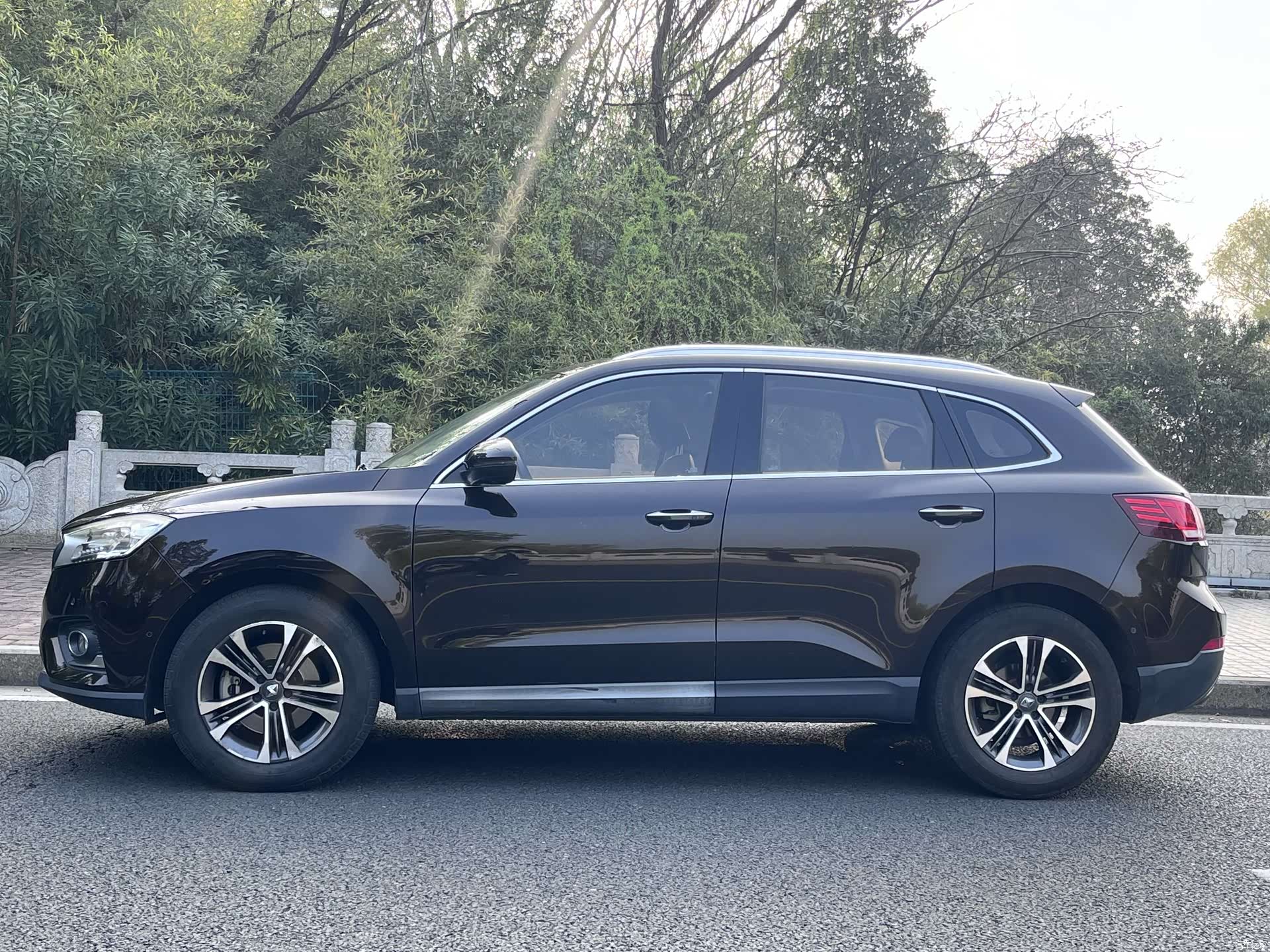 BaoWoQiChe BX7, 2017 8