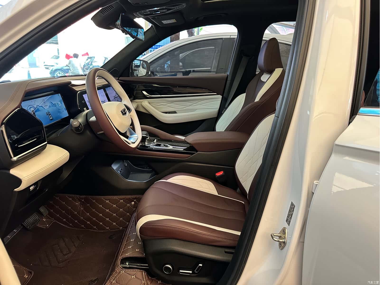 Geely Xingyue L, 2023 24