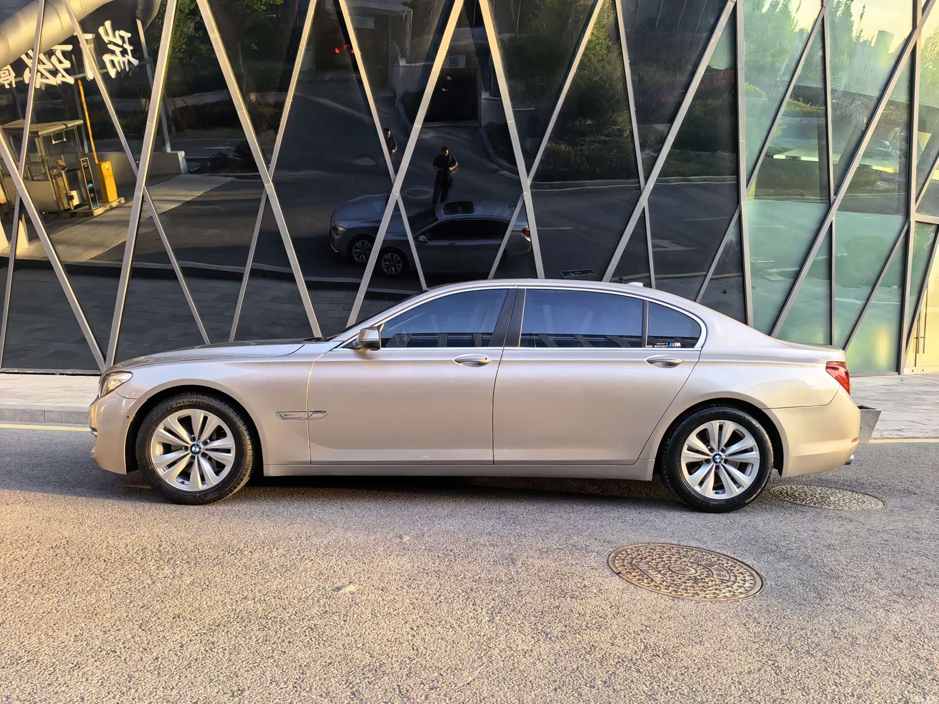 BMW 7 Series, 2013 4