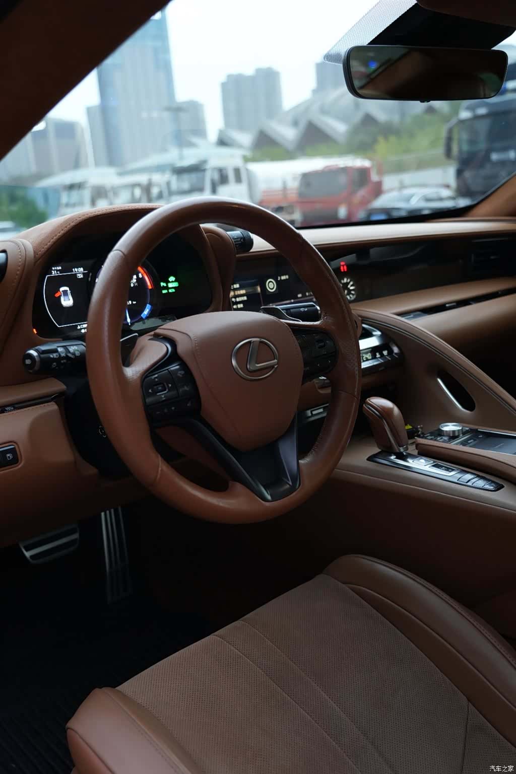 Lexus LC, 2018 9