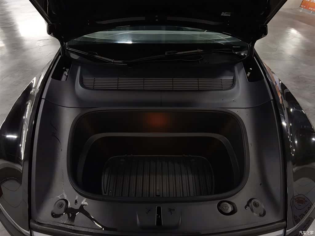 Tesla Model Y, 2025 6