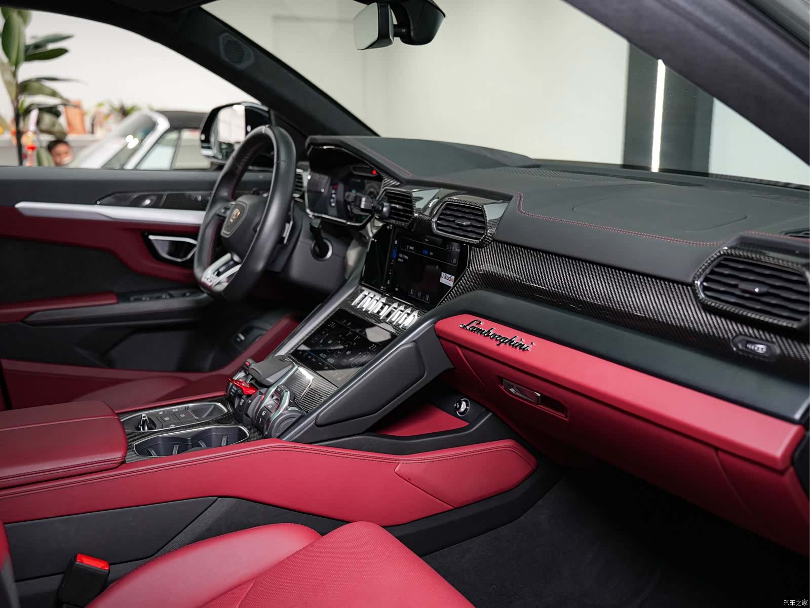 Lamborghini Urus, 2021 15