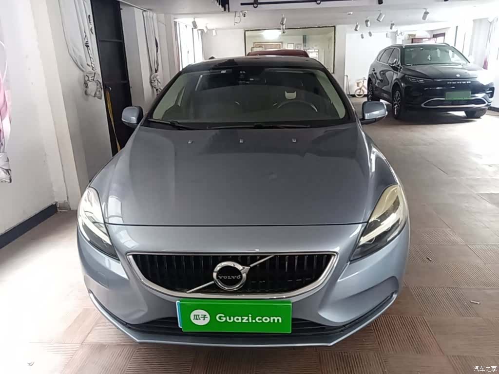 Volvo V40, 2016 3