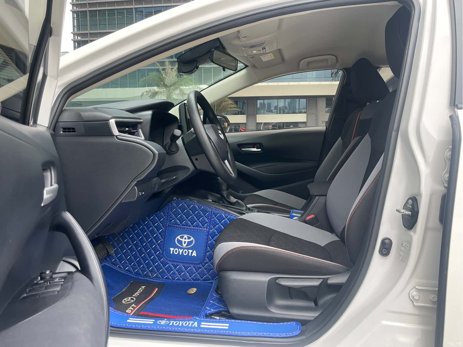 Toyota Corolla, 2023 11