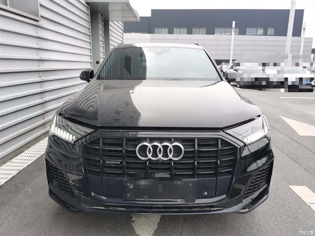 Audi Q7, 2021 все фото