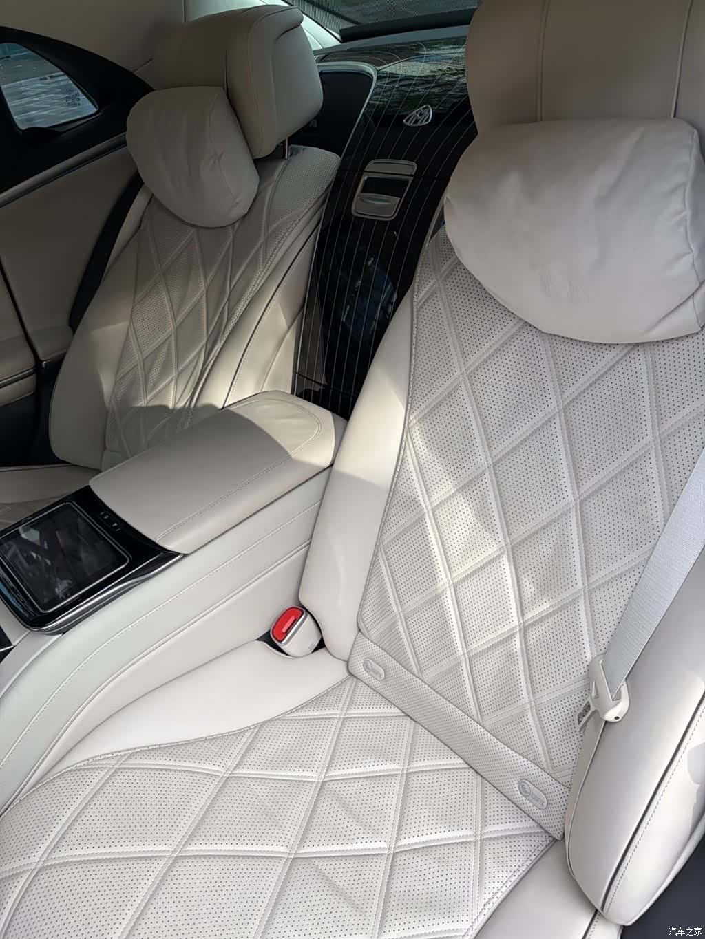 Maybach S-Class, 2021 12