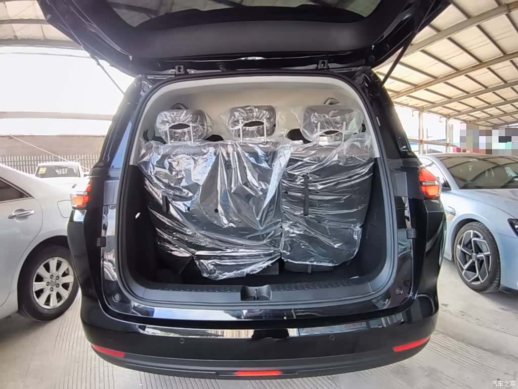 Wuling 730, 2026 15
