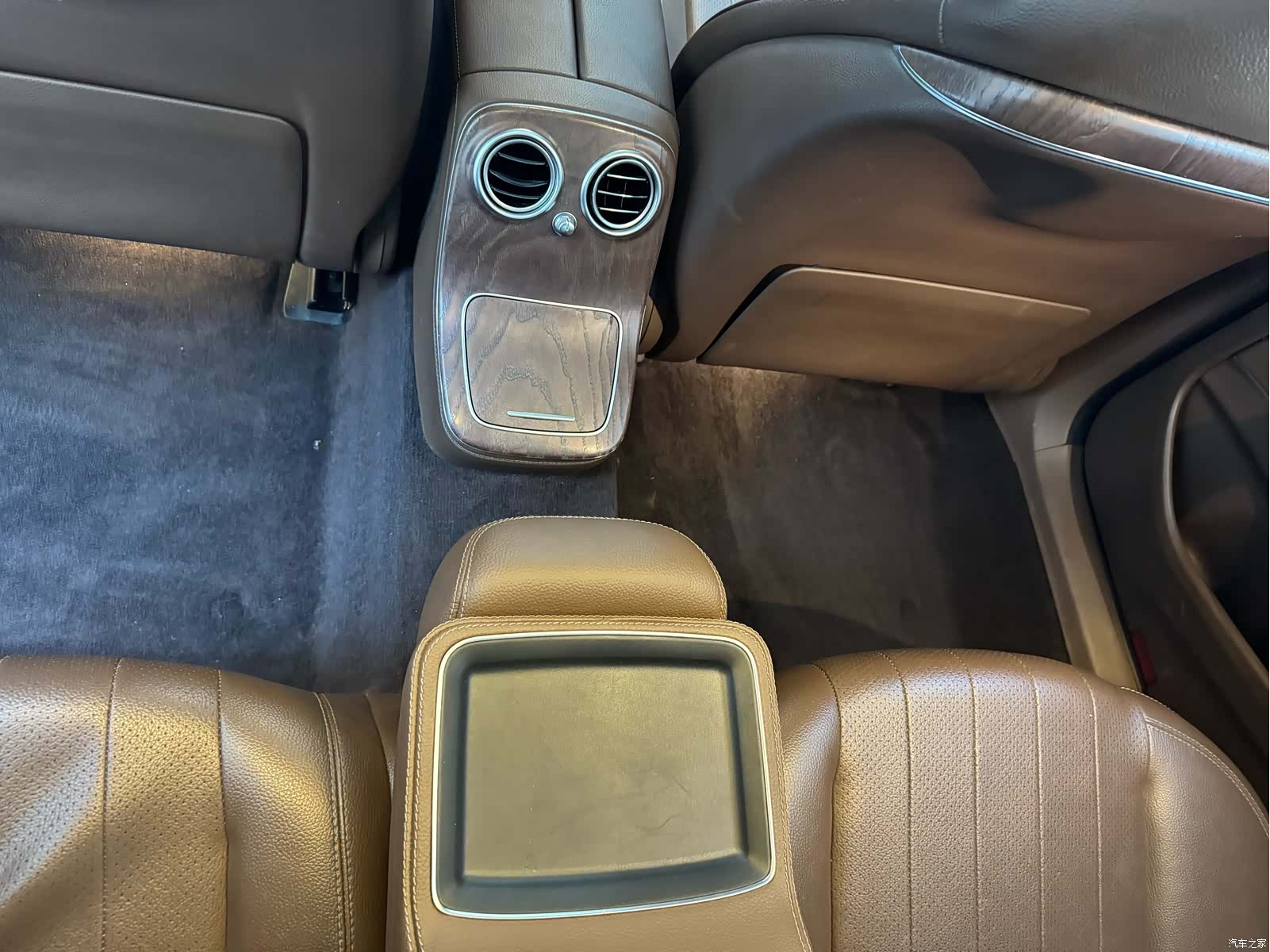 Mercedes-Benz E-Class, 2021 10