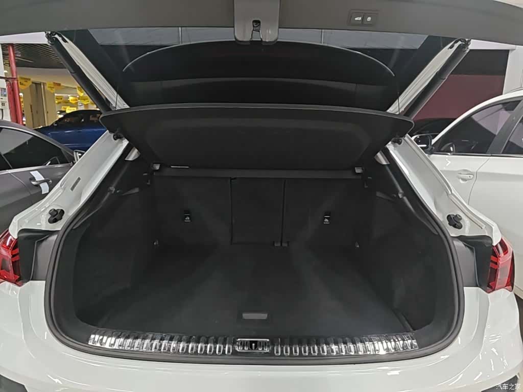 Audi Q3, 2021 19